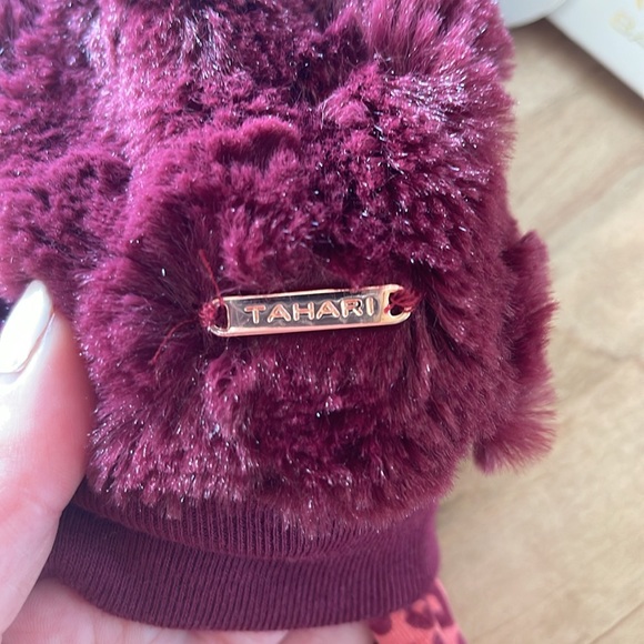 NWT Tahari Baby 3 Piece Set Faux Fur Leopard Ruffle Jacket Onesie 6/9 Months - Picture 4 of 10